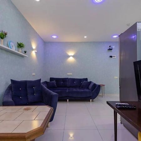 Bubukin Apartment Батуми Екстериор снимка