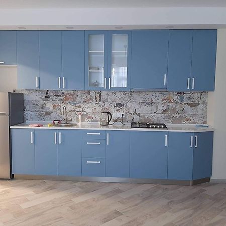 Bubukin Apartment Батуми Екстериор снимка