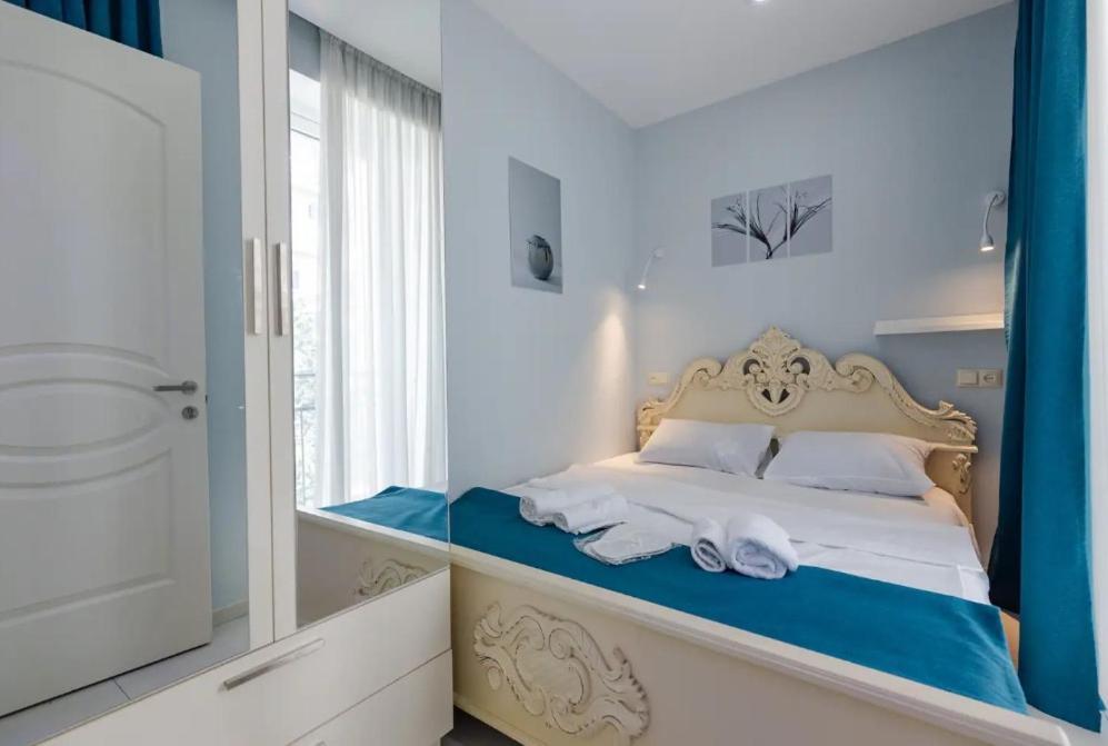 Bubukin Apartment Батуми Екстериор снимка