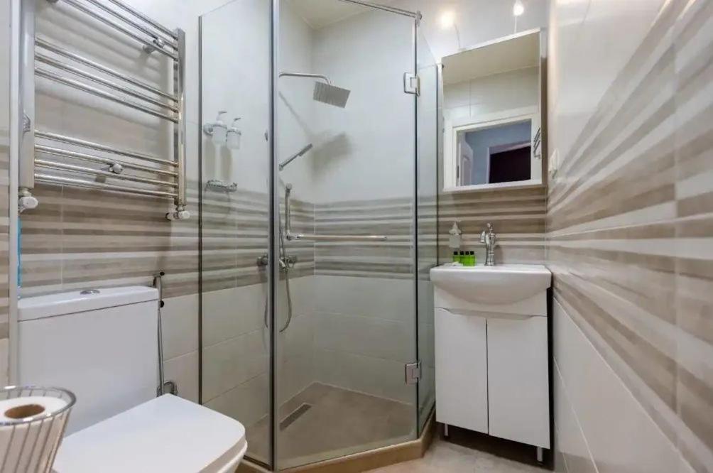 Bubukin Apartment Батуми Екстериор снимка