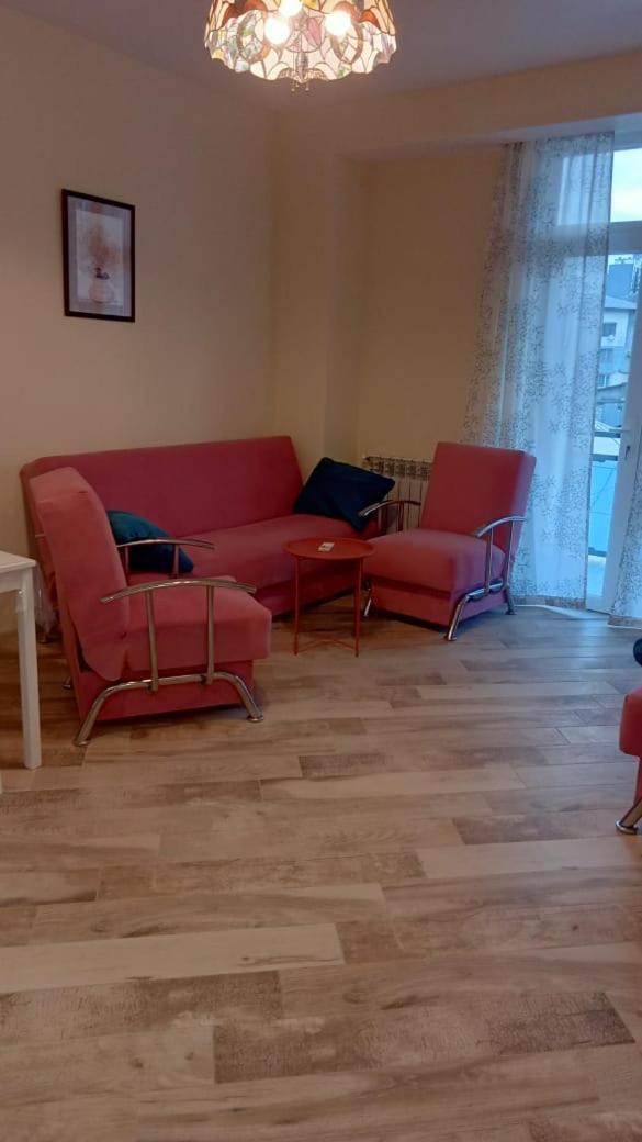 Bubukin Apartment Батуми Екстериор снимка
