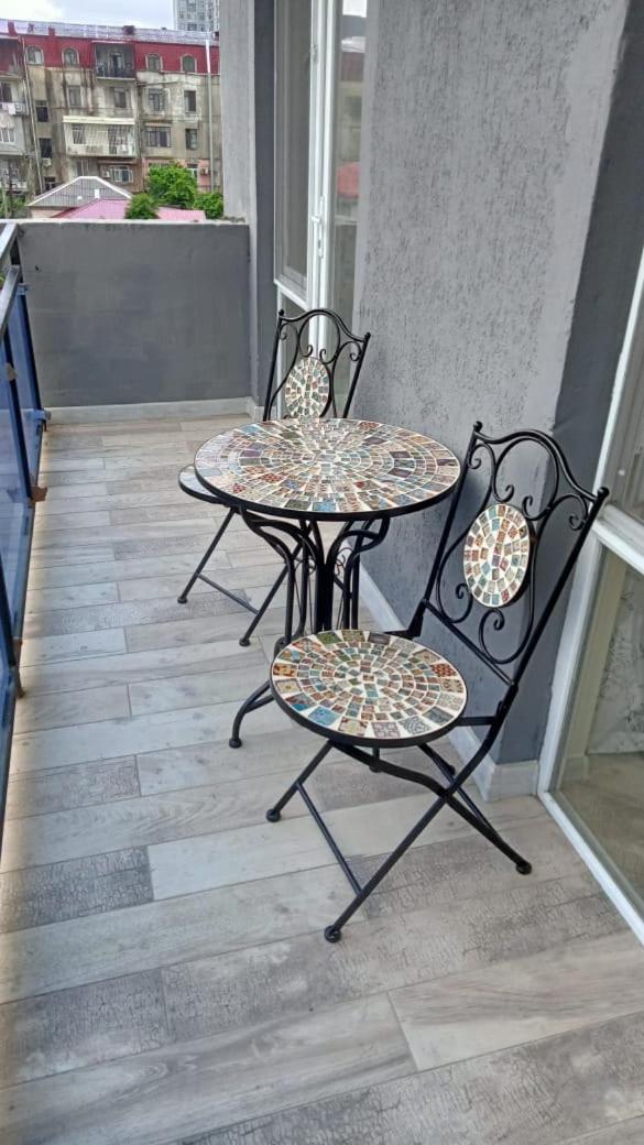 Bubukin Apartment Батуми Екстериор снимка